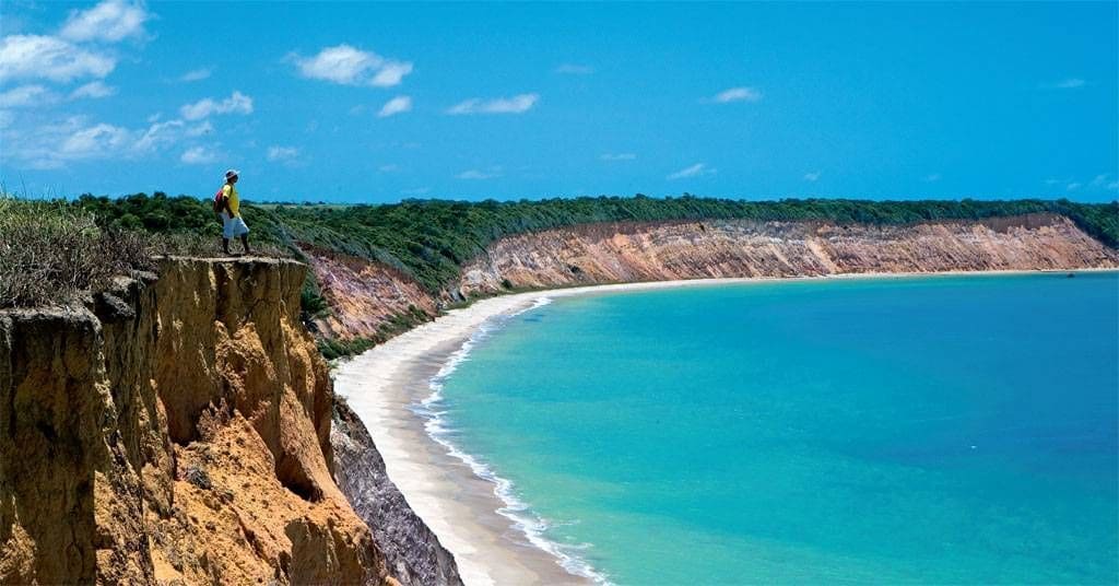 Praia de Barra de Santo Antônio: O que fazer no litoral de Alagoas