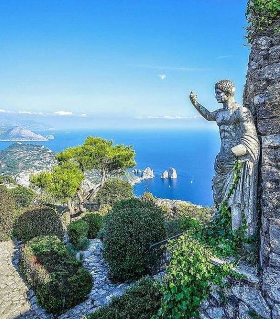 Ilha de Capri: Descobrindo a Pérola do Golfo de Nápoles