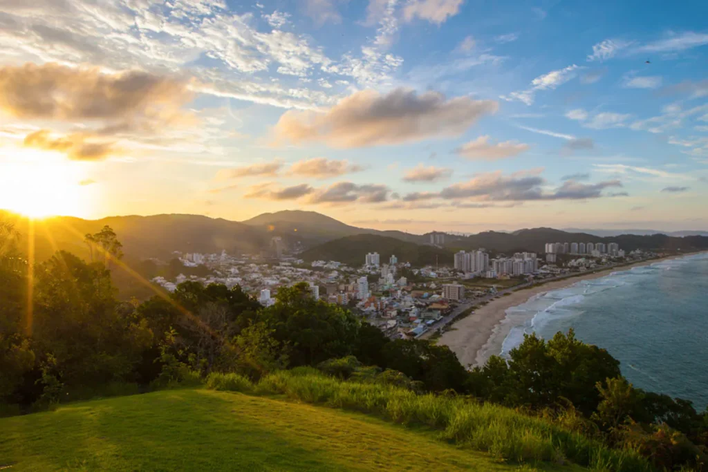 Praia Brava Itajaí, Guia Completo